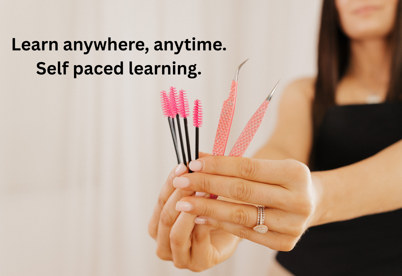 The Aesthetic Studio’s Classic, Hybrid & Pre-made Volume Lash Course